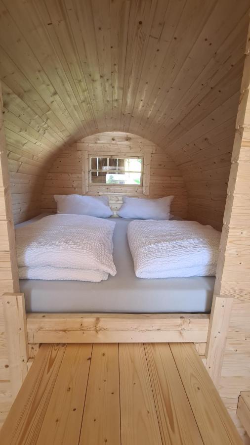 Schlaffass Mit Wellness In Alter Scheune Seinsheim Exterior photo